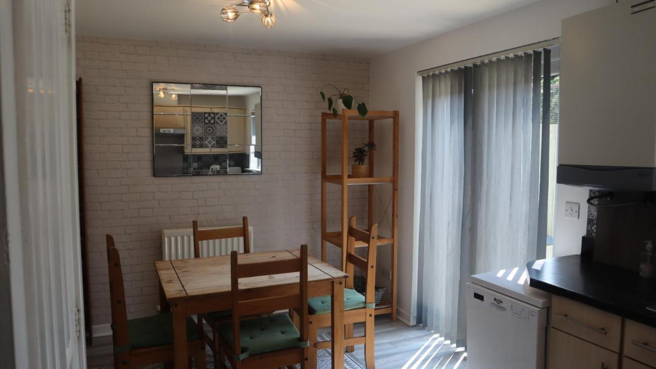 Urban Escape Glasgow Green Free Parking 20Min Walk To City Center Exterior photo