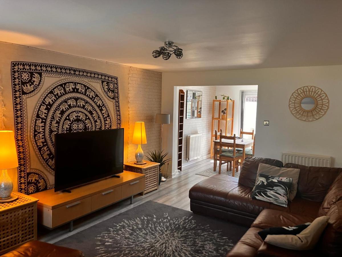 Urban Escape Glasgow Green Free Parking 20Min Walk To City Center Exterior photo